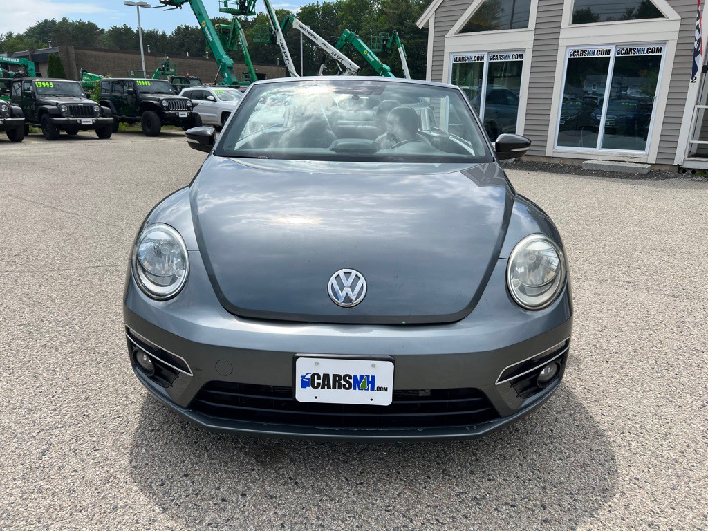 2014 Volkswagen Beetle Image 2