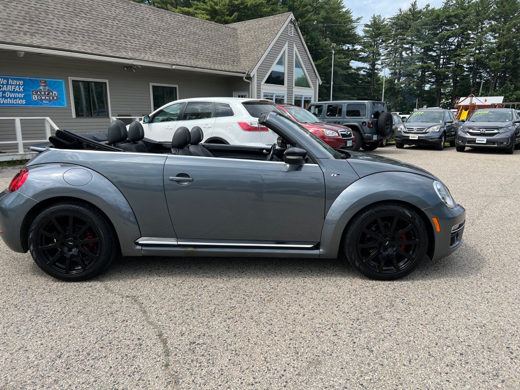 2014 Volkswagen Beetle Image 4