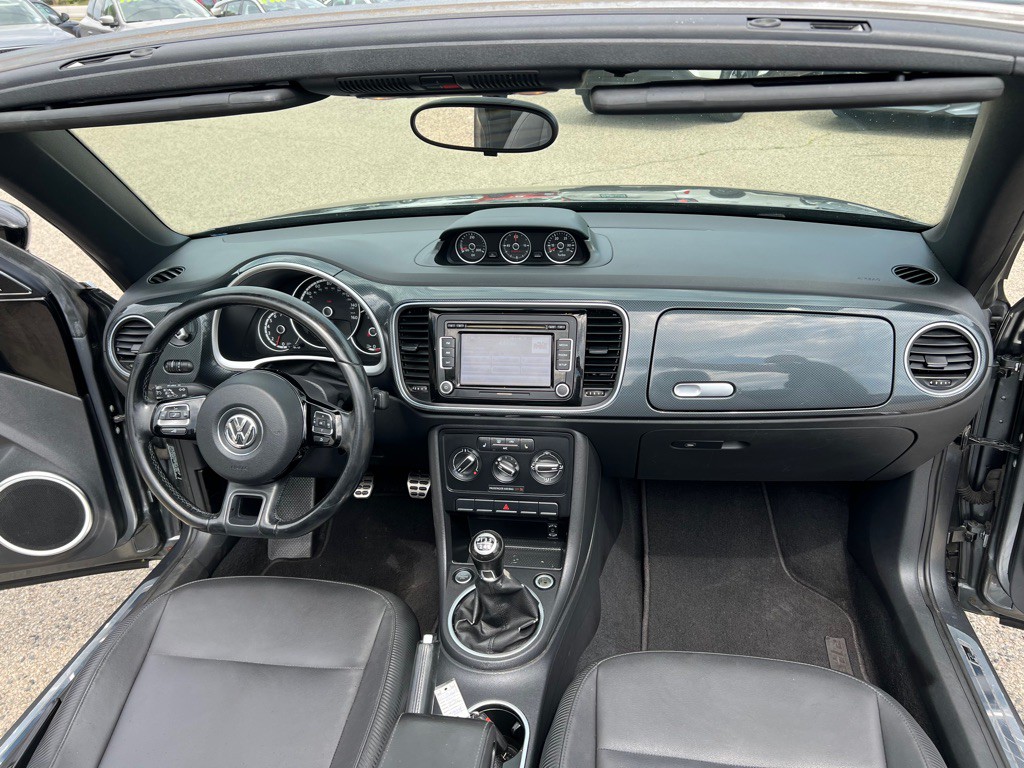 2014 Volkswagen Beetle Image 15