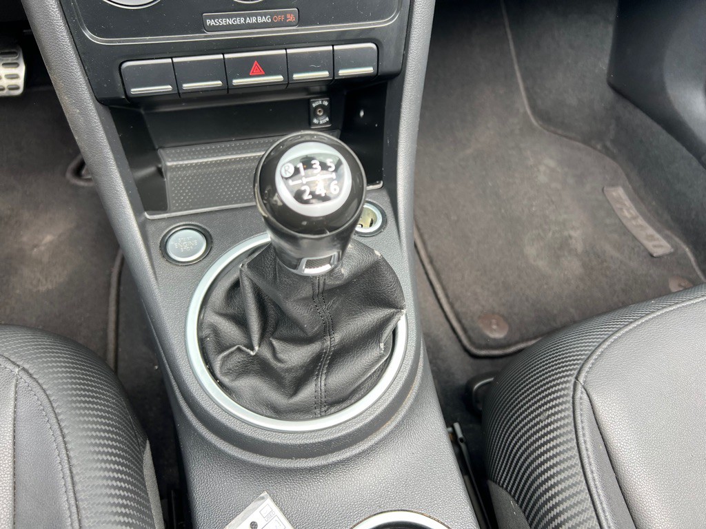2014 Volkswagen Beetle Image 17