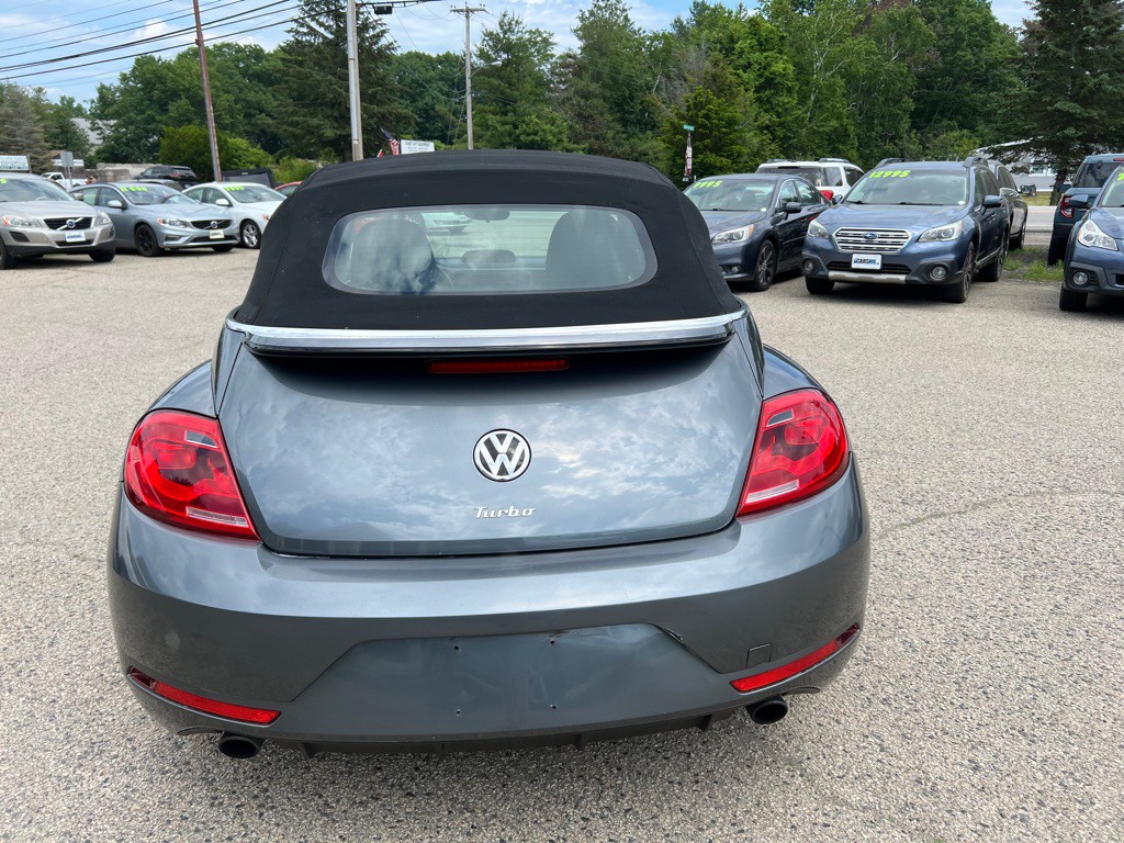 2014 Volkswagen Beetle Image 19