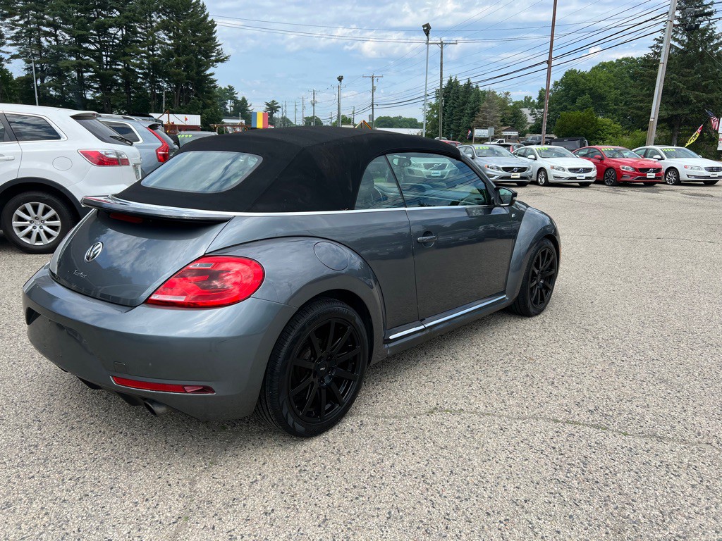 2014 Volkswagen Beetle Image 20