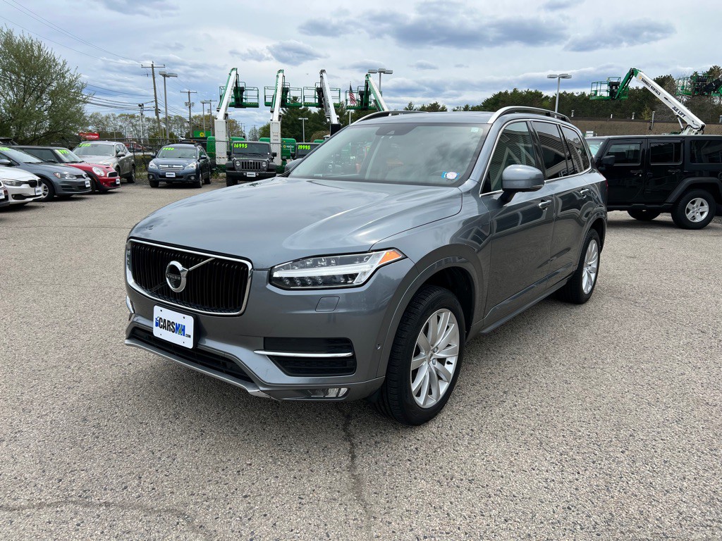 2017 Volvo XC90 Image 1