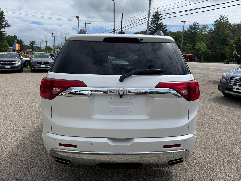 2017 GMC Acadia Image 6