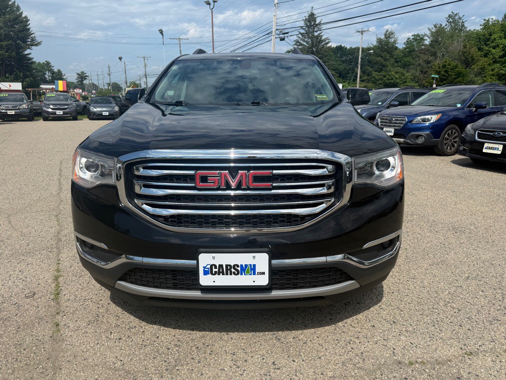 2017 GMC Acadia Image 2