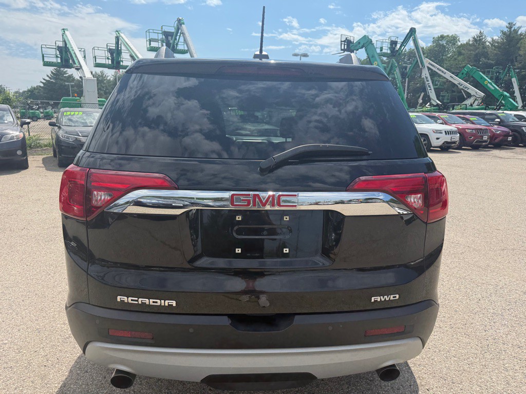 2017 GMC Acadia Image 6