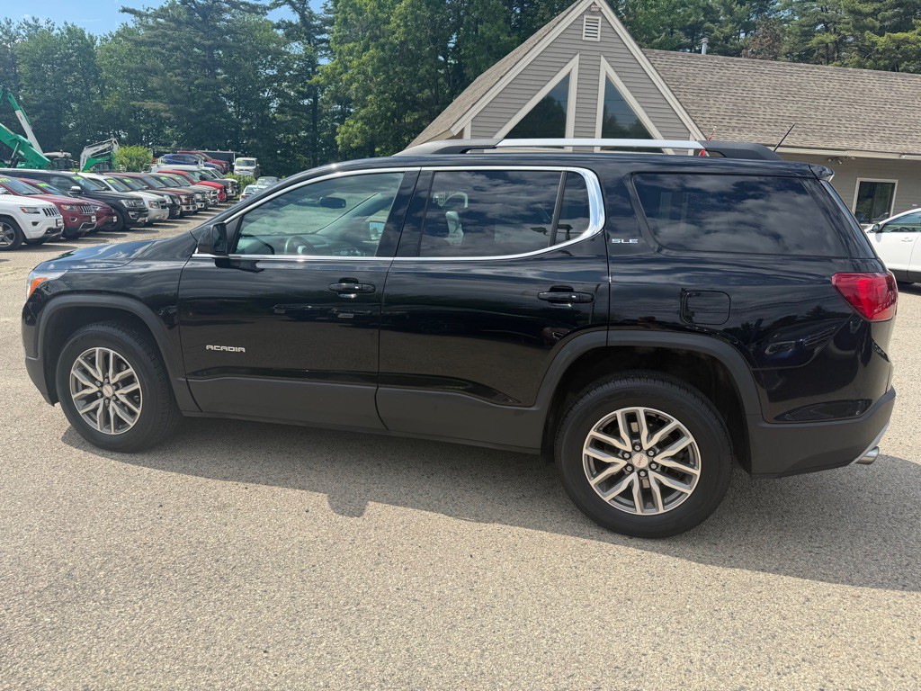 2017 GMC Acadia Image 8