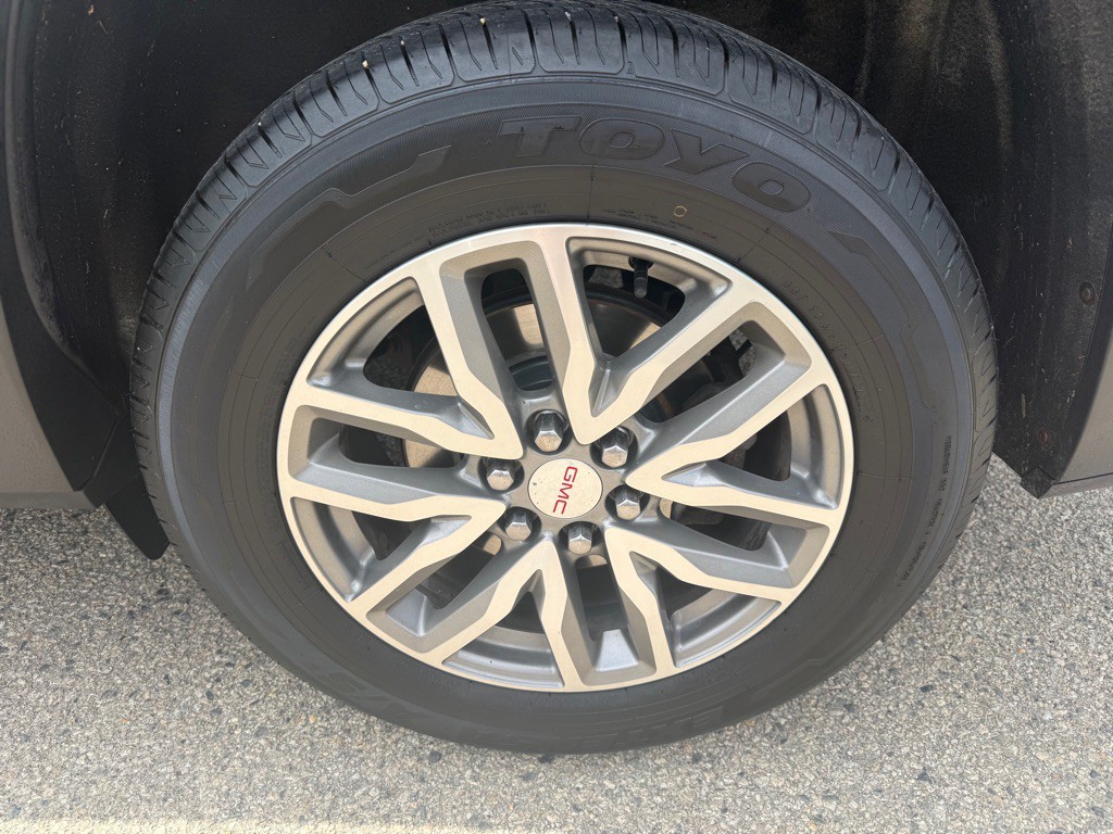 2017 GMC Acadia Image 9