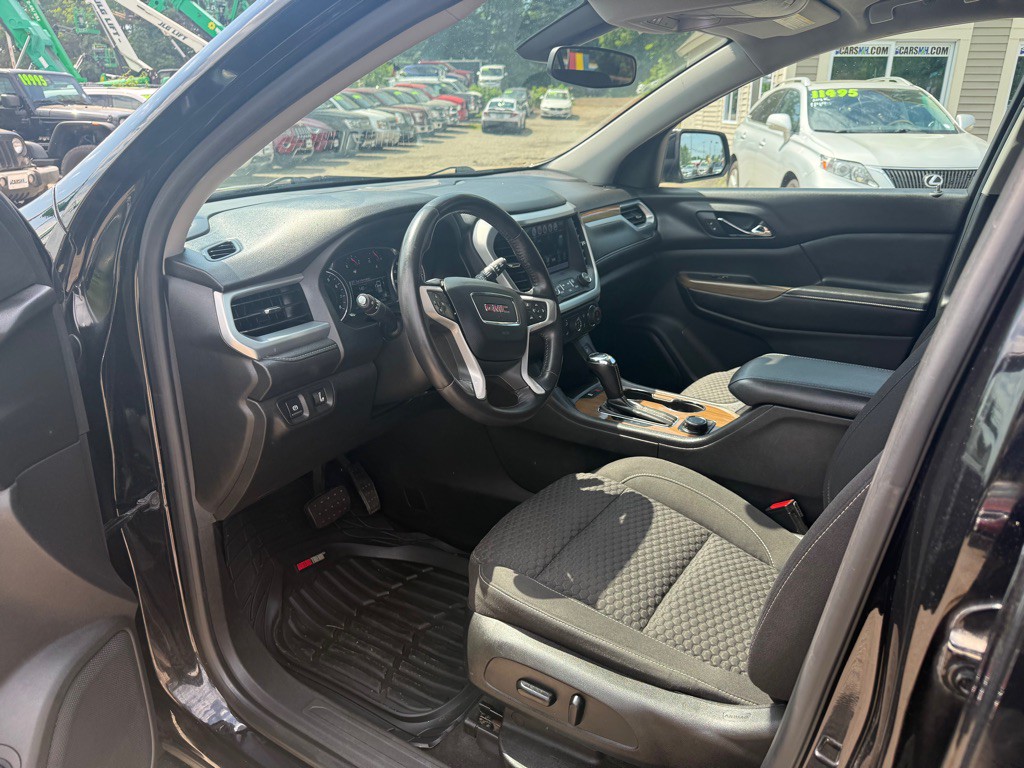 2017 GMC Acadia Image 12