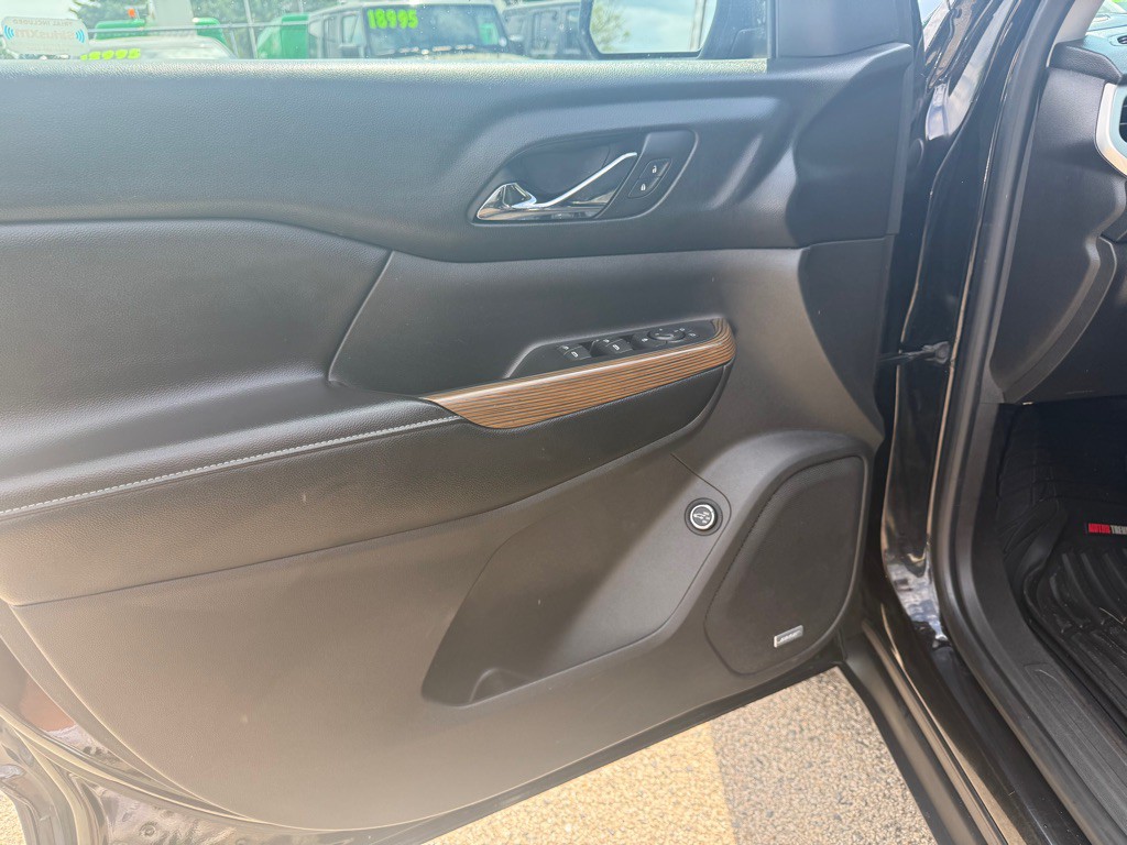 2017 GMC Acadia Image 13