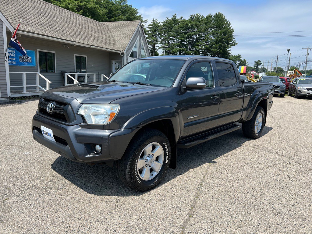 2015 Toyota Tacoma Image 1