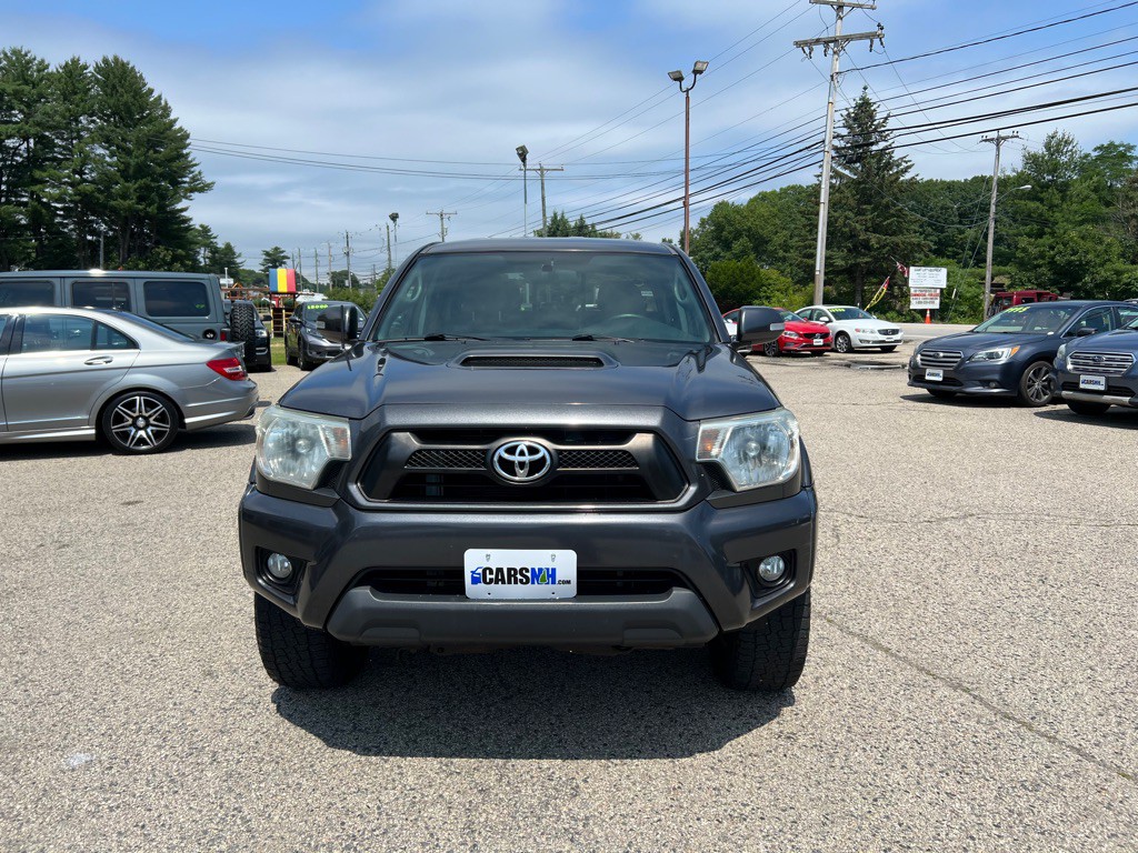 2015 Toyota Tacoma Image 2