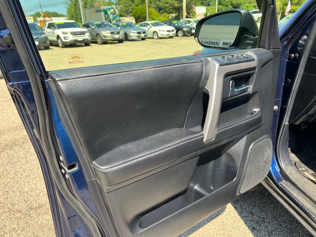 2014 Toyota 4Runner Image 11