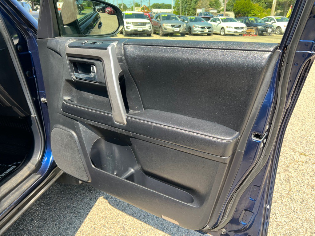 2014 Toyota 4Runner Image 19