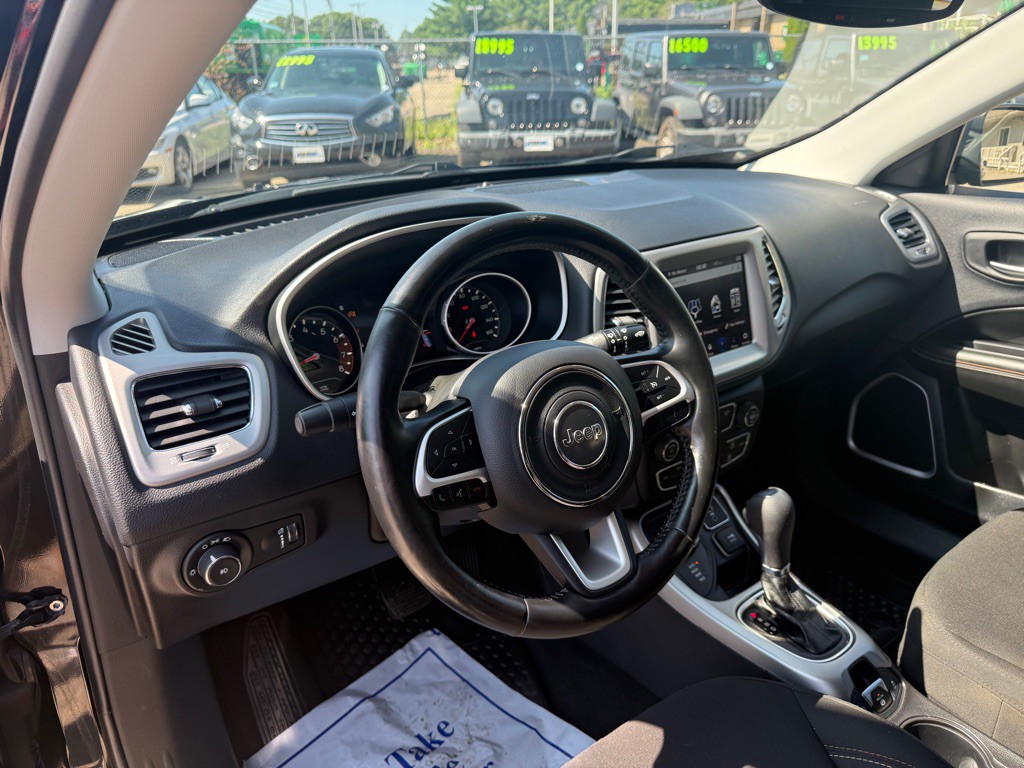 2020 Jeep Compass Image 14