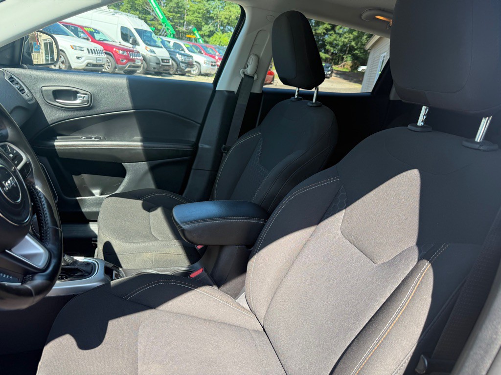 2020 Jeep Compass Image 16