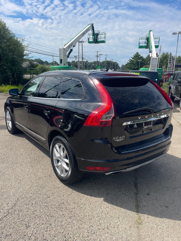 2017 Volvo XC60 Image 3