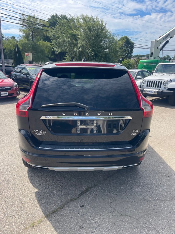2017 Volvo XC60 Image 4