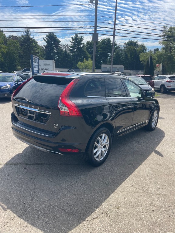 2017 Volvo XC60 Image 5