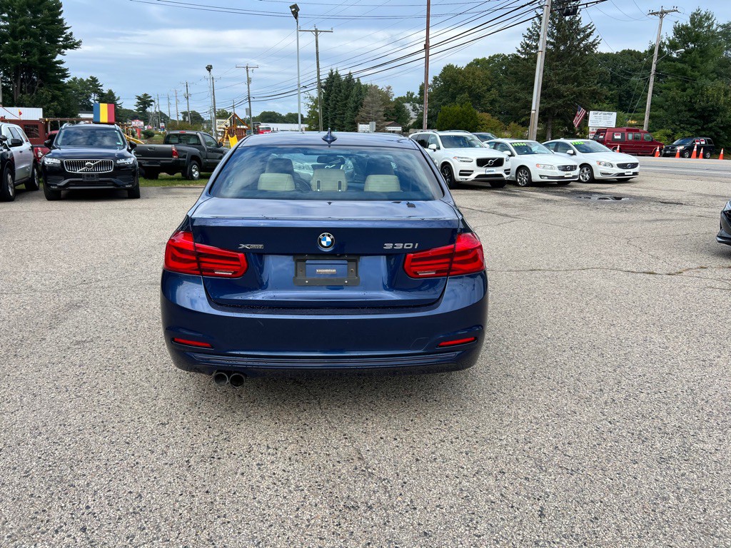 2018 BMW 3 Series Image 6