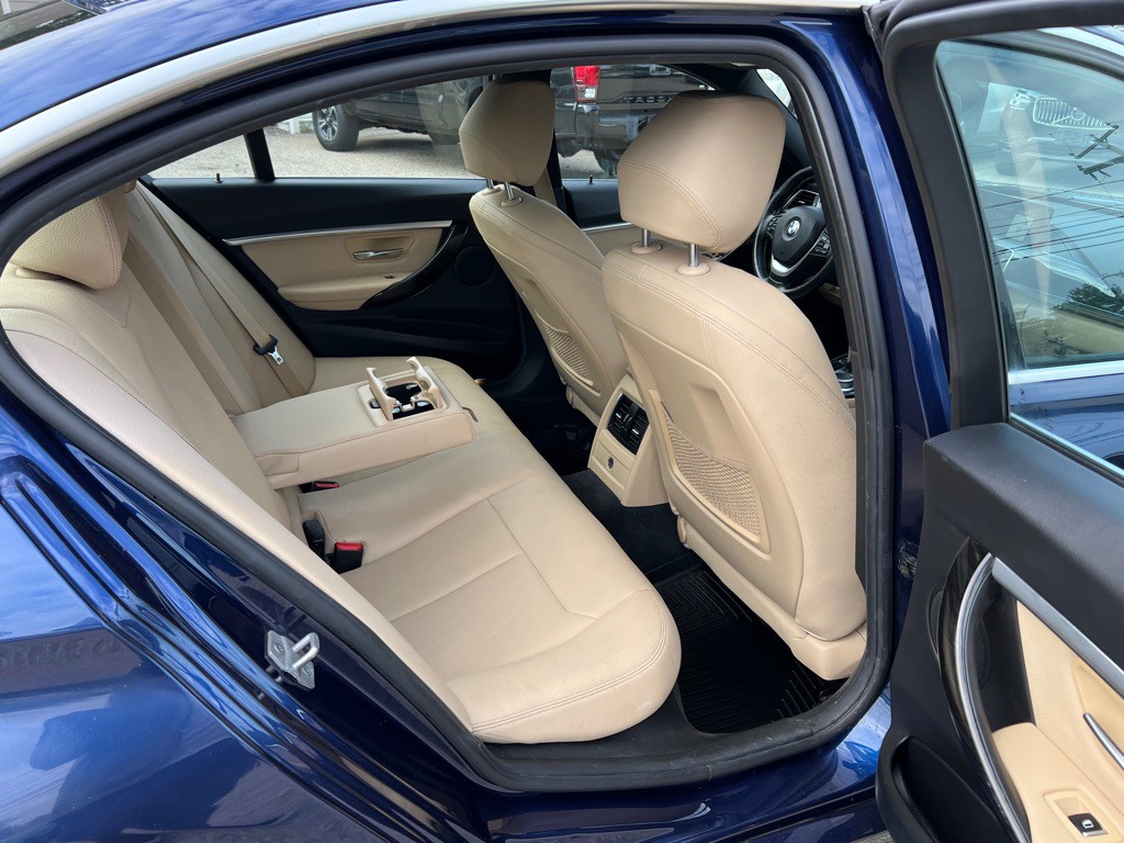 2018 BMW 3 Series Image 14