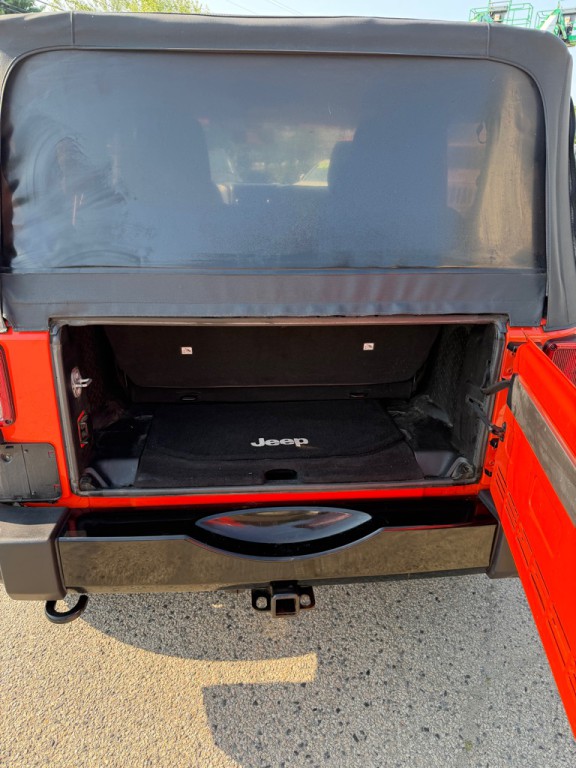 2015 Jeep Wrangler Image 8