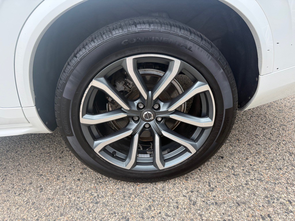 2019 Volvo XC90 Image 9