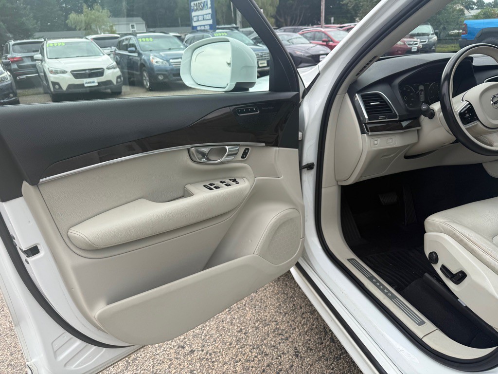 2019 Volvo XC90 Image 14