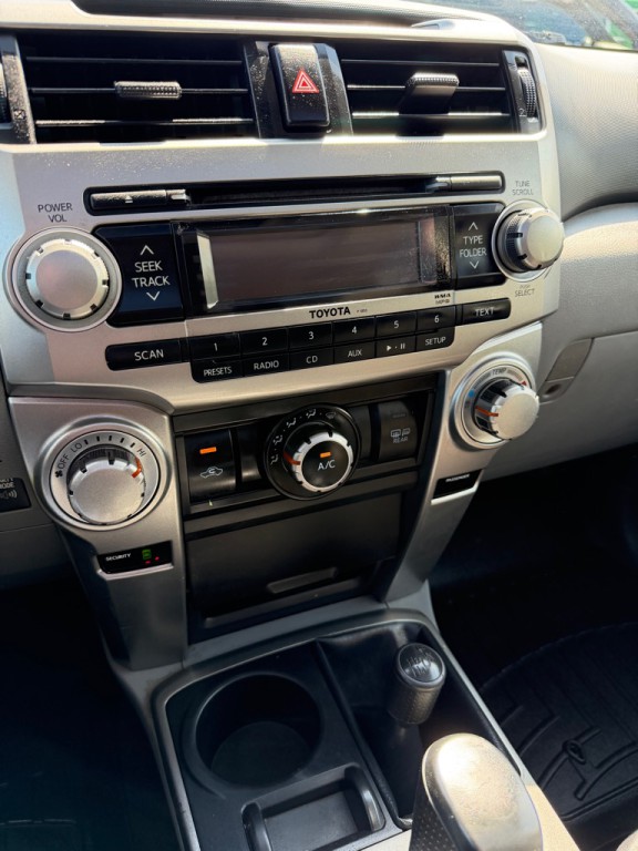 2012 Toyota 4Runner Image 16