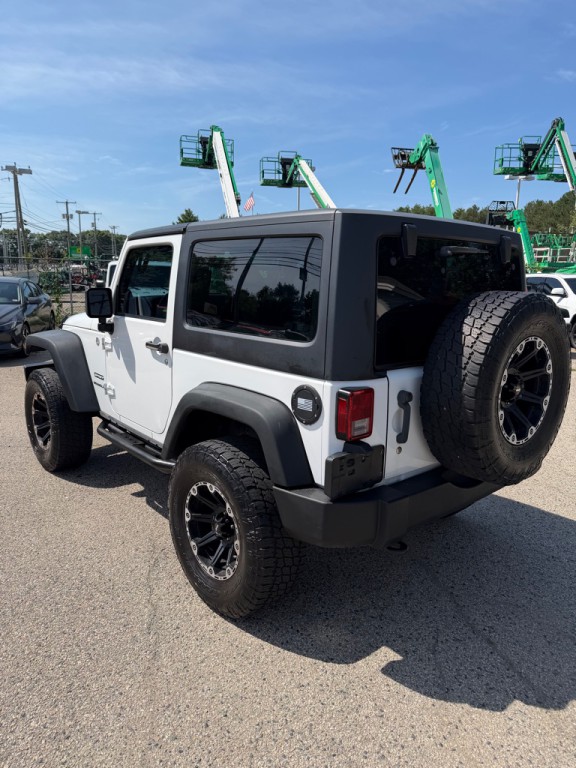 2012 Jeep Wrangler Image 8