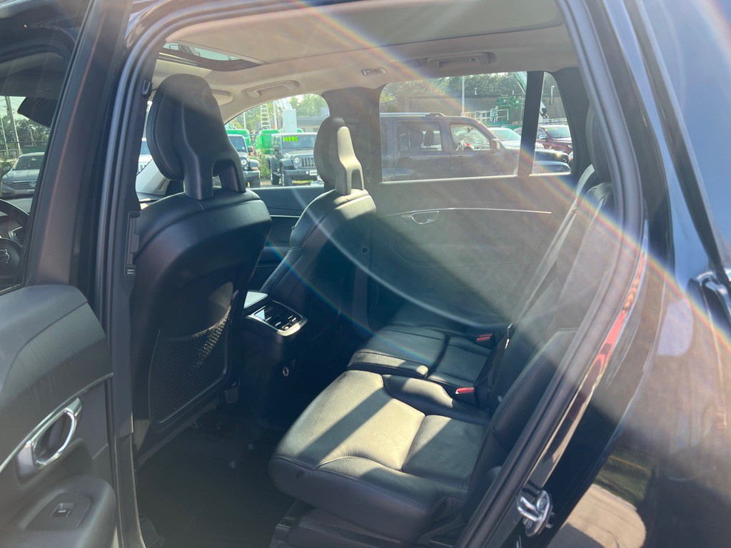 2020 Volvo XC90 Image 12