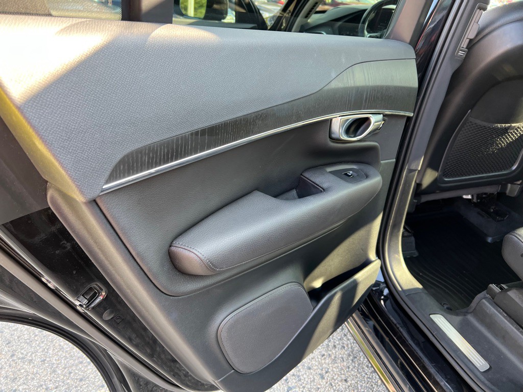 2020 Volvo XC90 Image 13