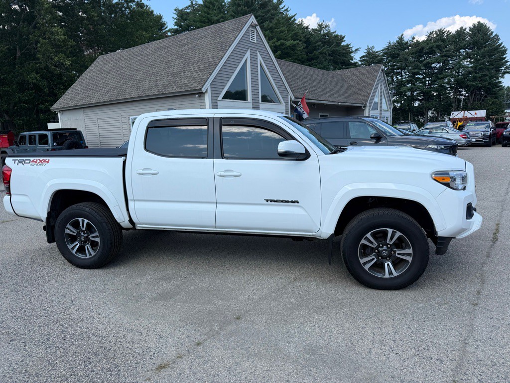 2016 Toyota Tacoma Image 4