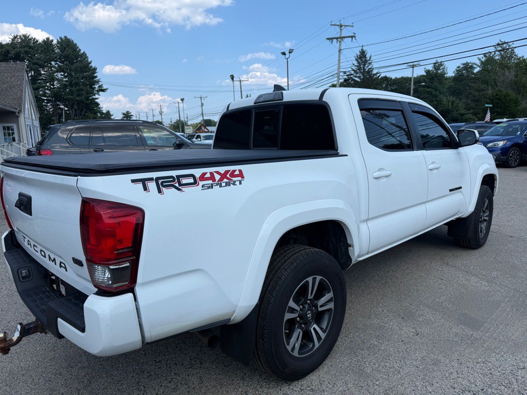 2016 Toyota Tacoma Image 5