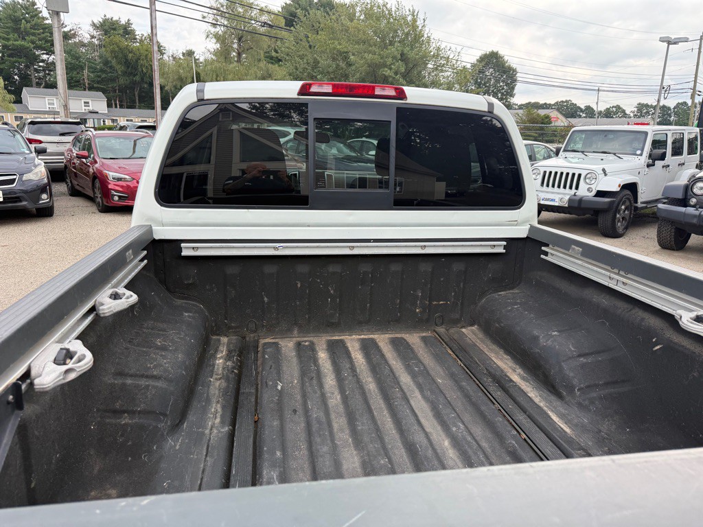 2014 Nissan Frontier Image 10