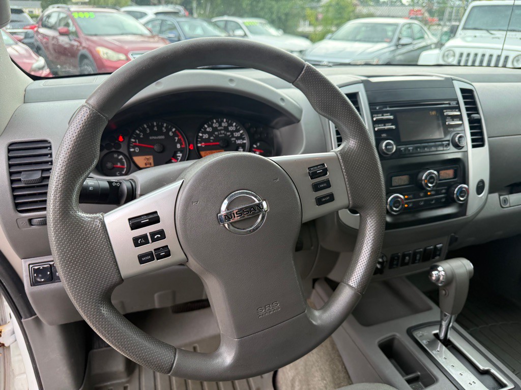 2014 Nissan Frontier Image 13