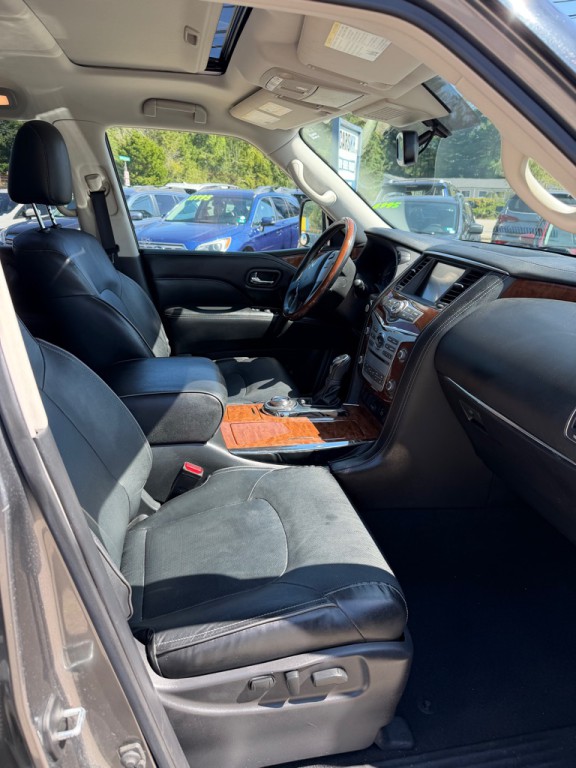 2019 INFINITI QX80 Image 9