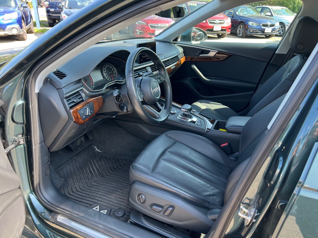 2017 Audi A4 Image 9