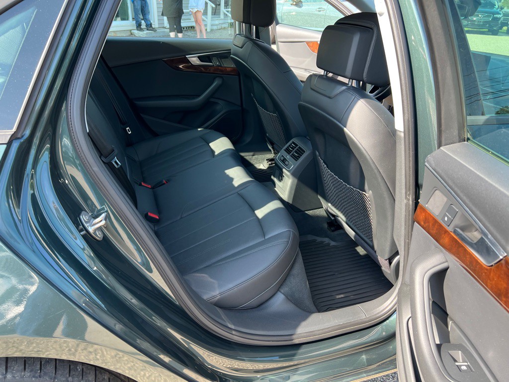 2017 Audi A4 Image 14