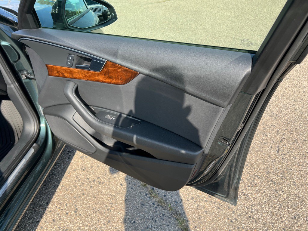 2017 Audi A4 Image 17