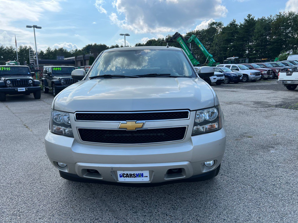 2014 Chevrolet Tahoe Image 2
