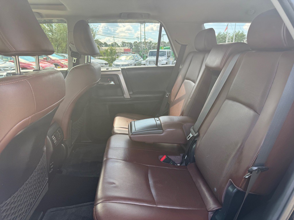 2016 Toyota 4Runner Image 11