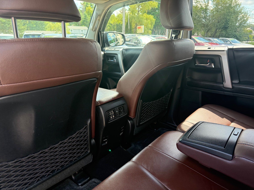 2016 Toyota 4Runner Image 12