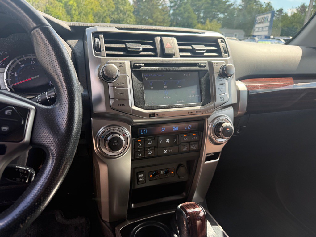 2016 Toyota 4Runner Image 16