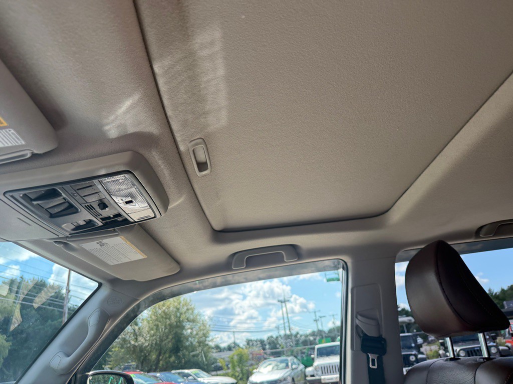 2016 Toyota 4Runner Image 17