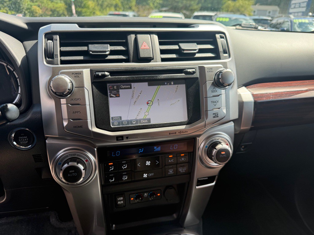 2016 Toyota 4Runner Image 19
