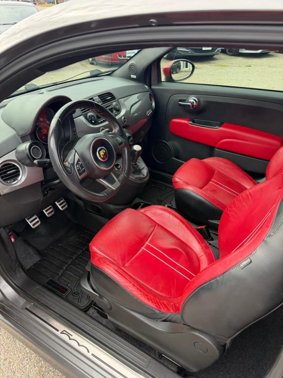 2012 FIAT 500 Image 9