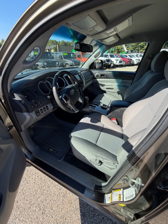 2013 Toyota Tacoma Image 9
