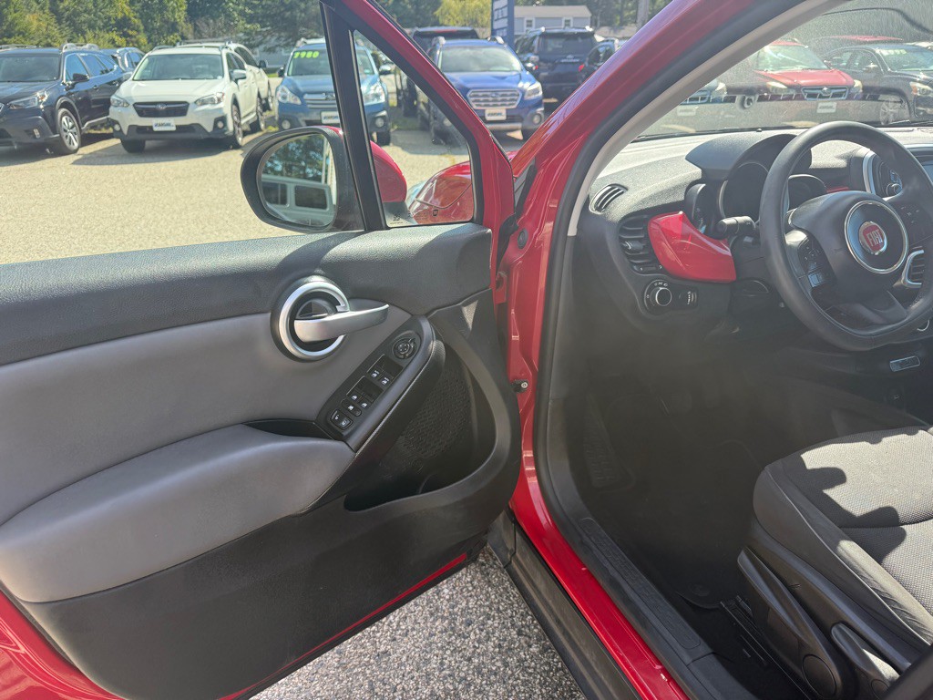 2016 FIAT 500 Image 12