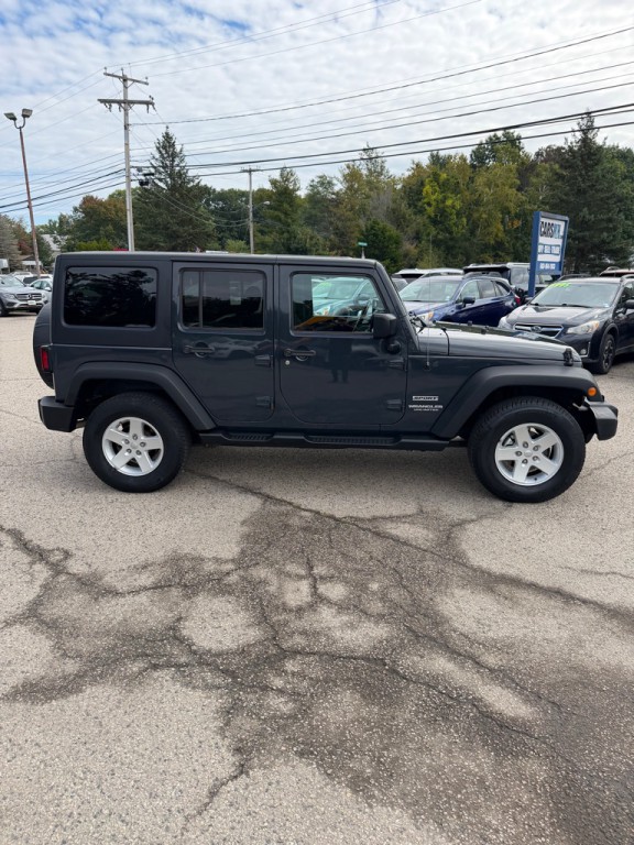 2017 Jeep Wrangler Unlimited Image 4